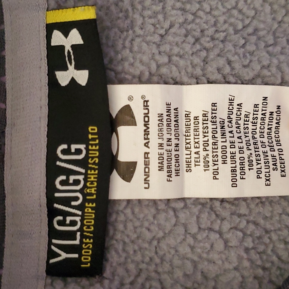 Girls Under Armour Sweatshirt. - Picture 2 of 5